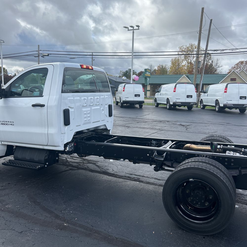 2024 Chevrolet Silverado 4500 W/T