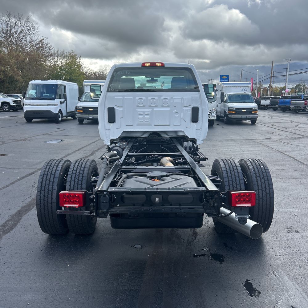 2024 Chevrolet Silverado 4500 W/T