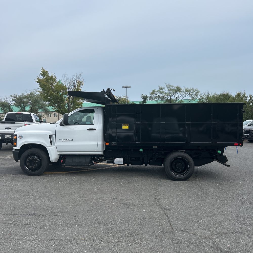 2024 Chevrolet Silverado 4500 LT