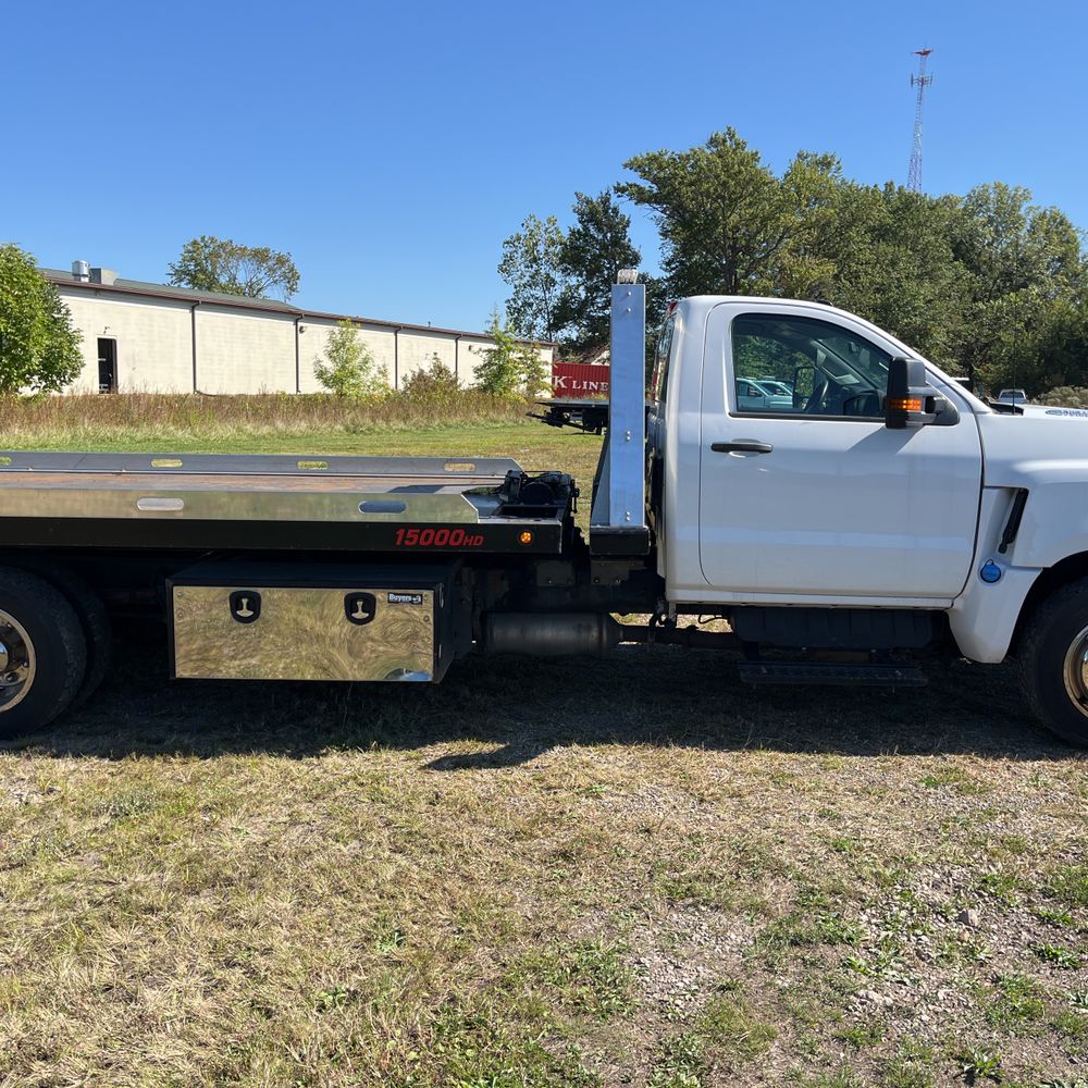 2022 Chevrolet Silverado 5500HD W/T