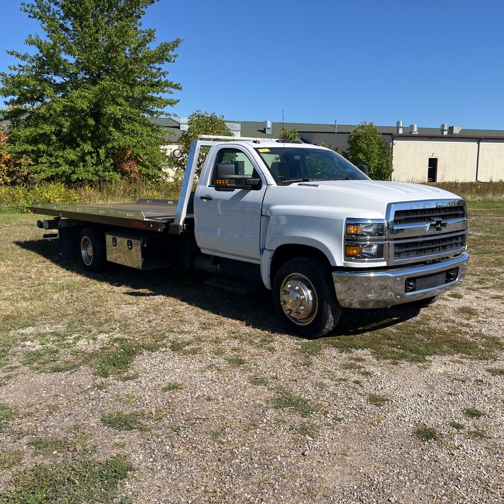 2022 Chevrolet Silverado 5500HD W/T