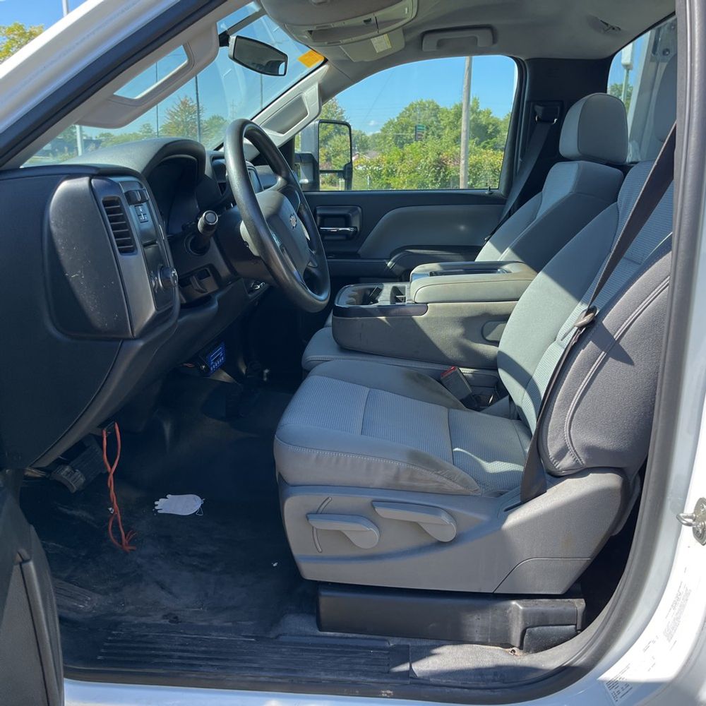2022 Chevrolet Silverado 5500HD W/T
