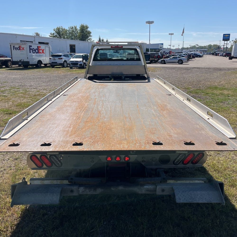 2022 Chevrolet Silverado 5500HD W/T