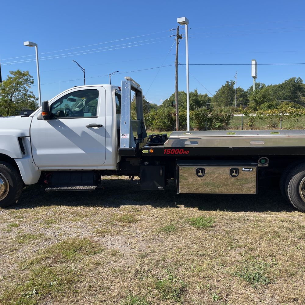 2022 Chevrolet Silverado 5500HD W/T