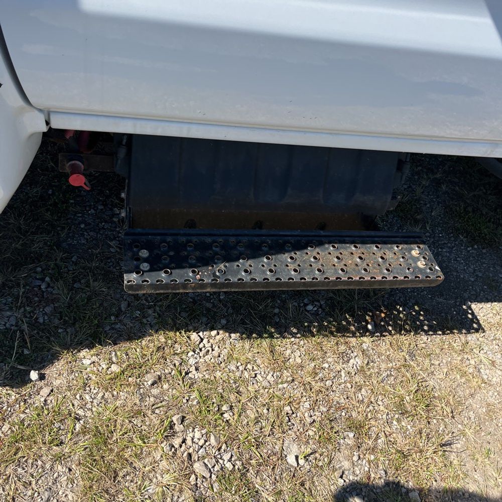 2022 Chevrolet Silverado 5500HD W/T