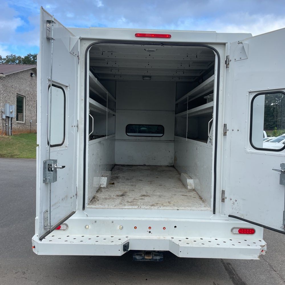 2023 Chevrolet Silverado 4500 W/T