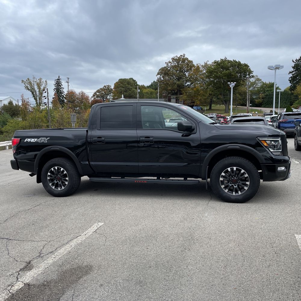 2024 Nissan Titan PRO-4X