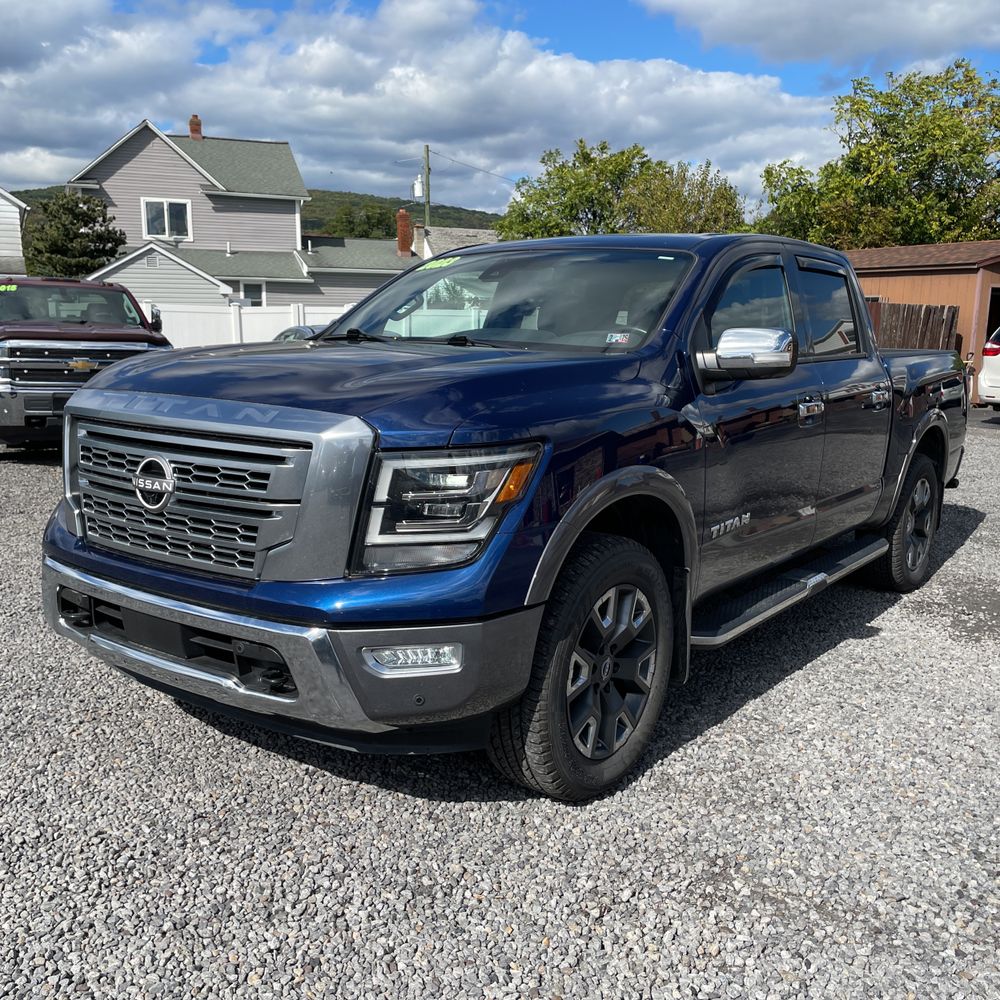 2023 Nissan Titan Platinum