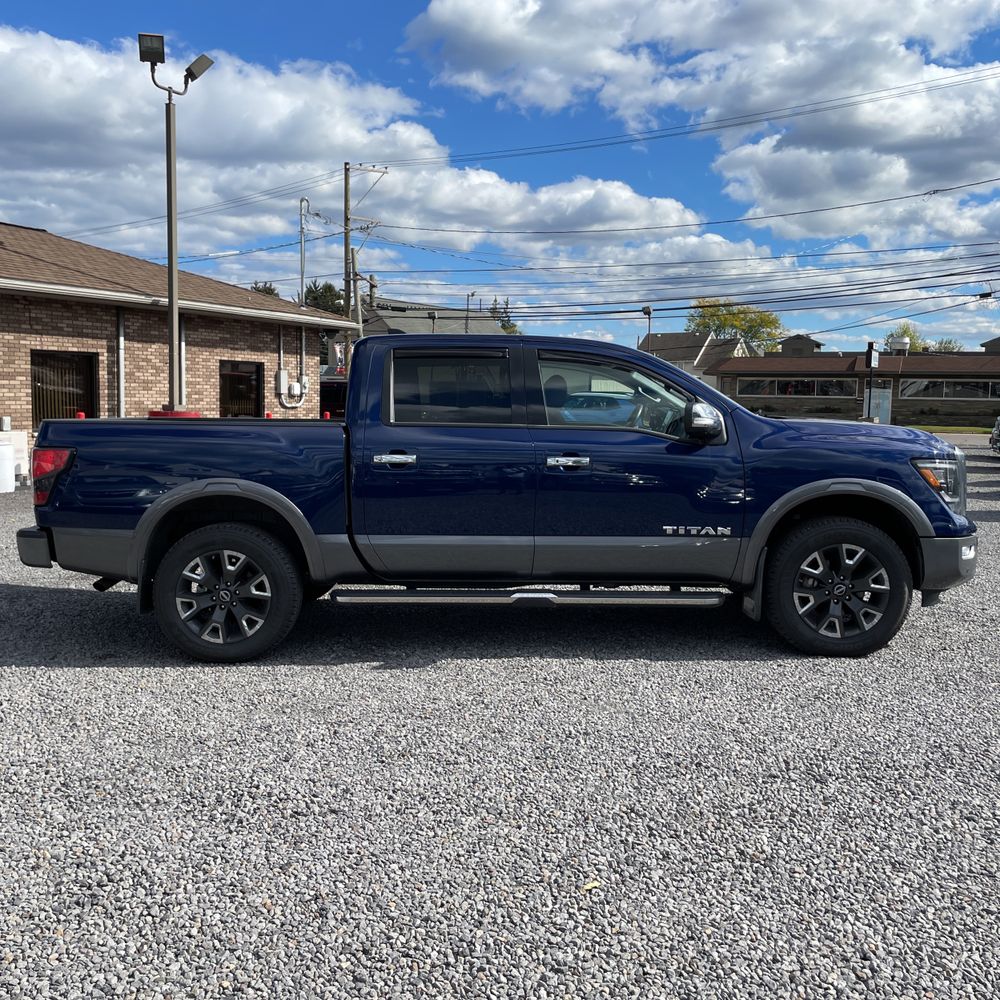 2023 Nissan Titan Platinum