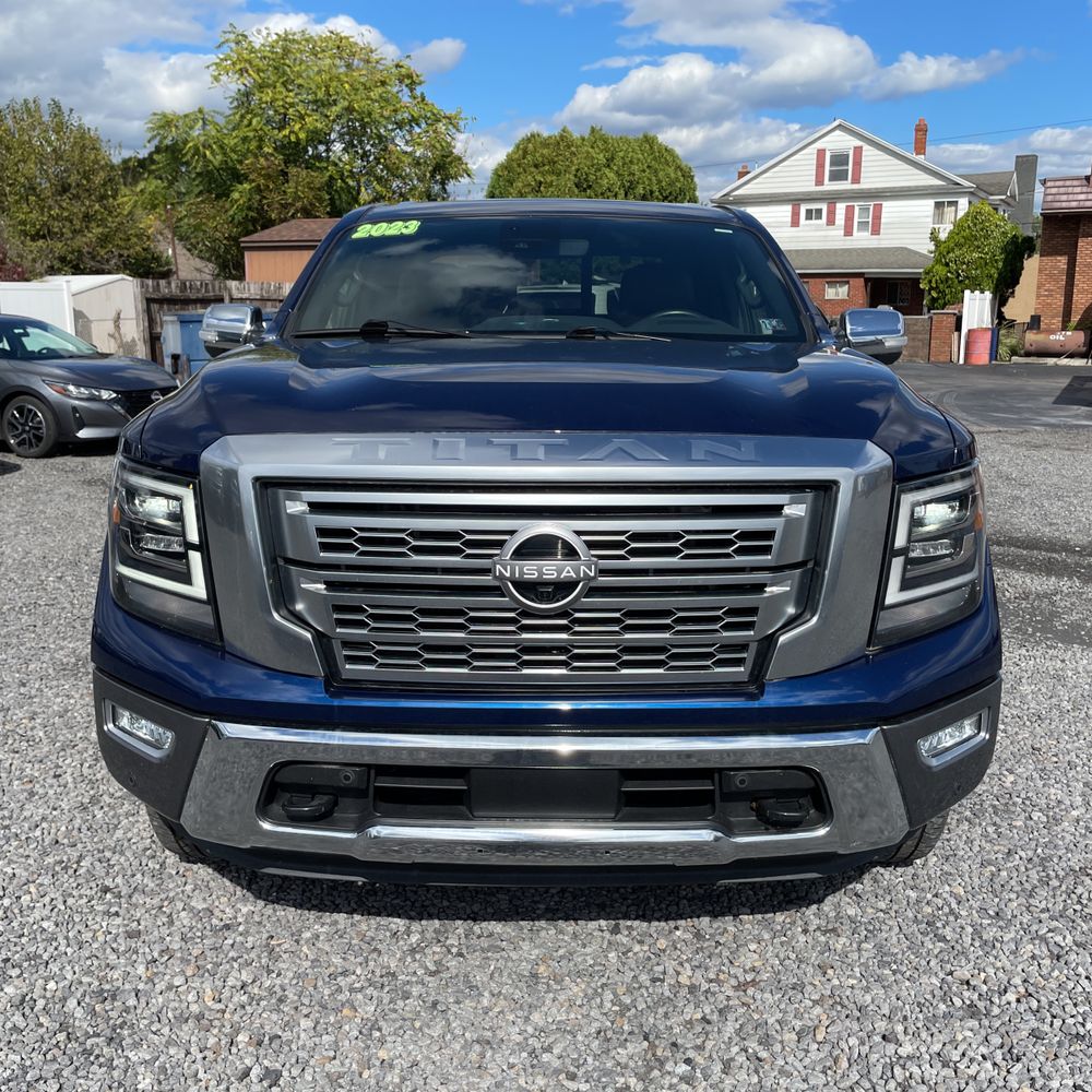 2023 Nissan Titan Platinum