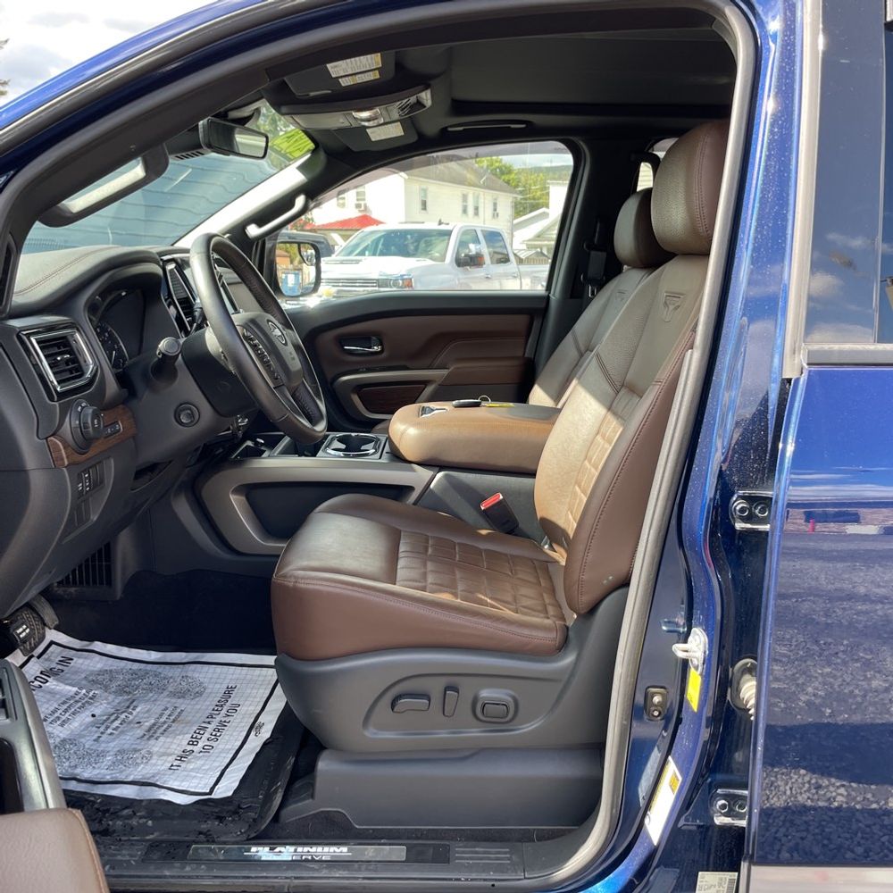 2023 Nissan Titan Platinum