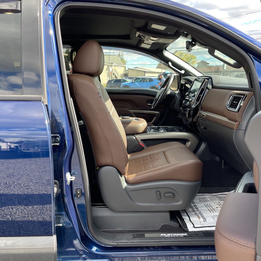 2023 Nissan Titan Platinum