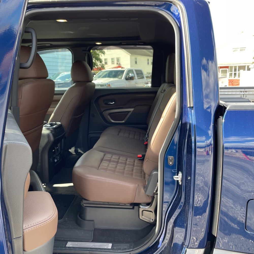 2023 Nissan Titan Platinum