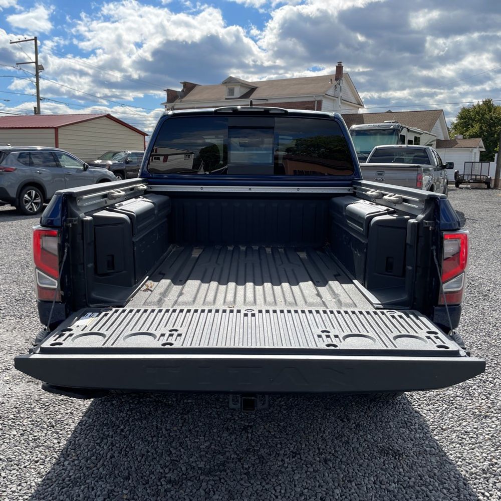 2023 Nissan Titan Platinum