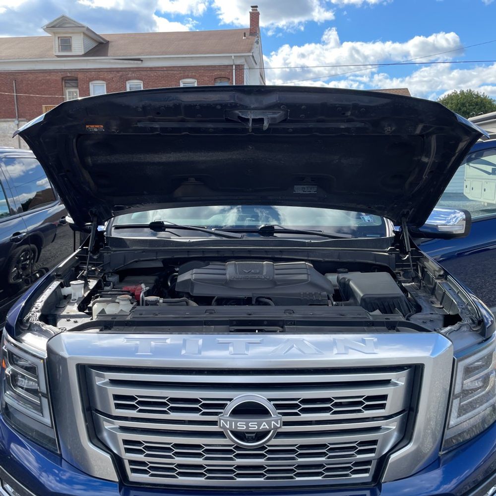 2023 Nissan Titan Platinum