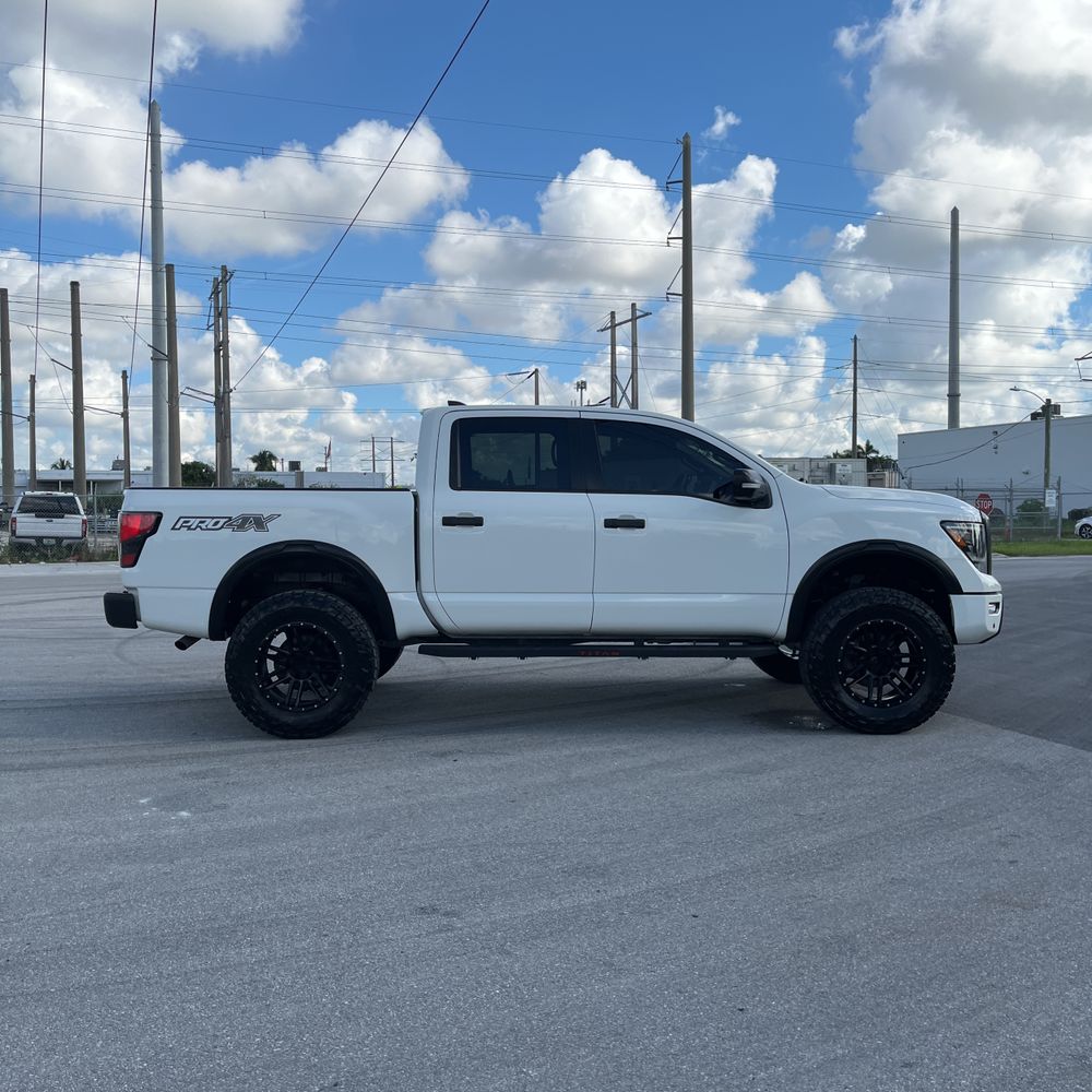 2023 Nissan Titan PRO-4X