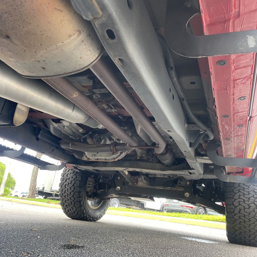 2023 Nissan Titan SV