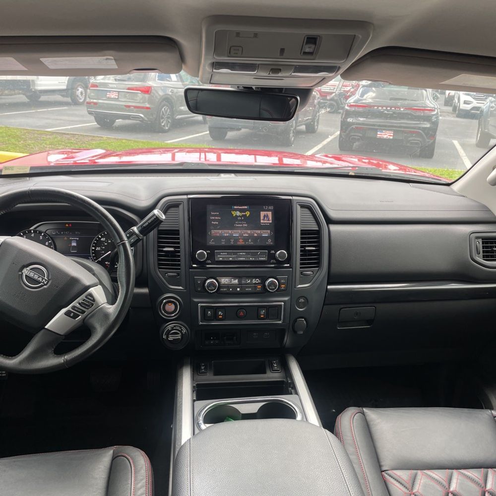 2023 Nissan Titan SV