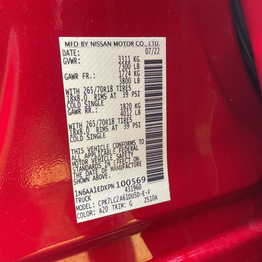 2023 Nissan Titan SV