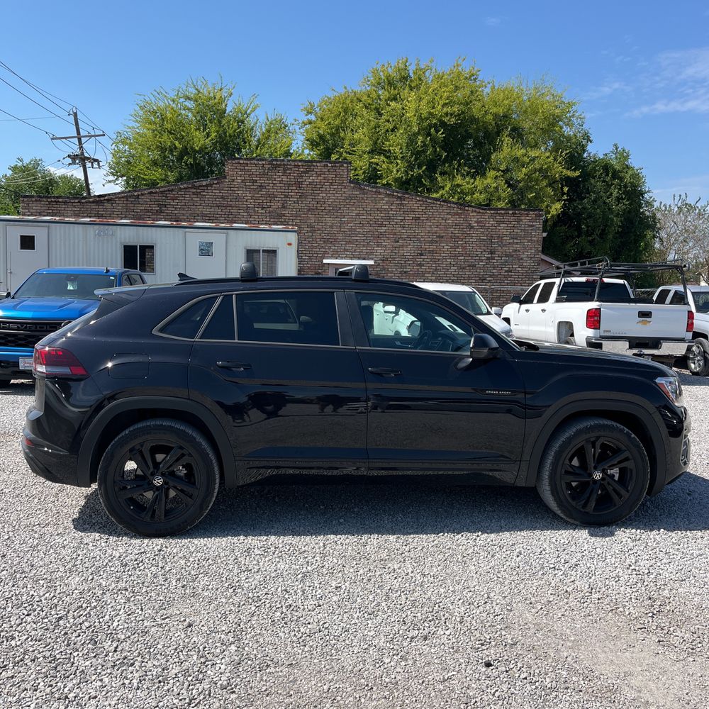 2026 Volkswagen Atlas Cross Sport SEL R-Line Black