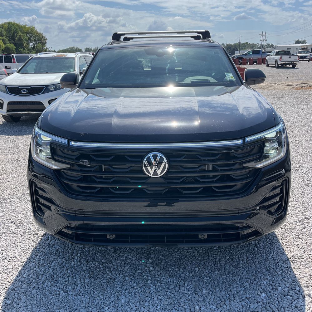 2026 Volkswagen Atlas Cross Sport SEL R-Line Black