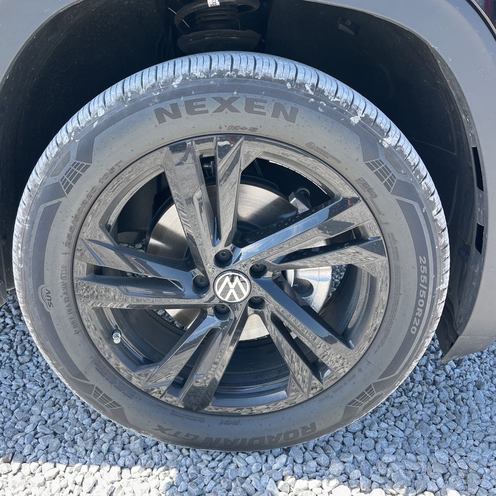2026 Volkswagen Atlas Cross Sport SEL R-Line Black