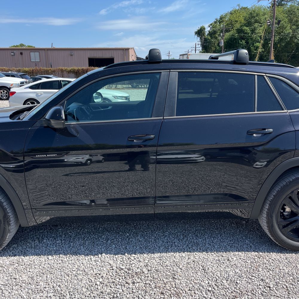 2026 Volkswagen Atlas Cross Sport SEL R-Line Black