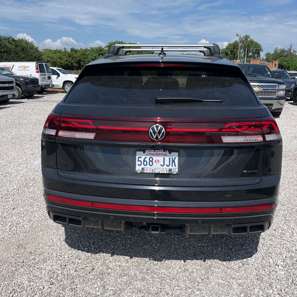 2026 Volkswagen Atlas Cross Sport SEL R-Line Black