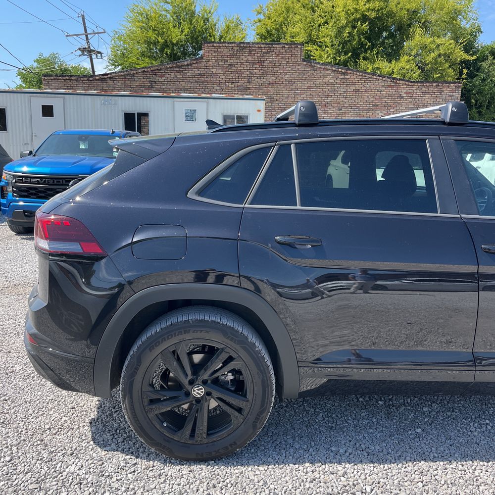 2026 Volkswagen Atlas Cross Sport SEL R-Line Black