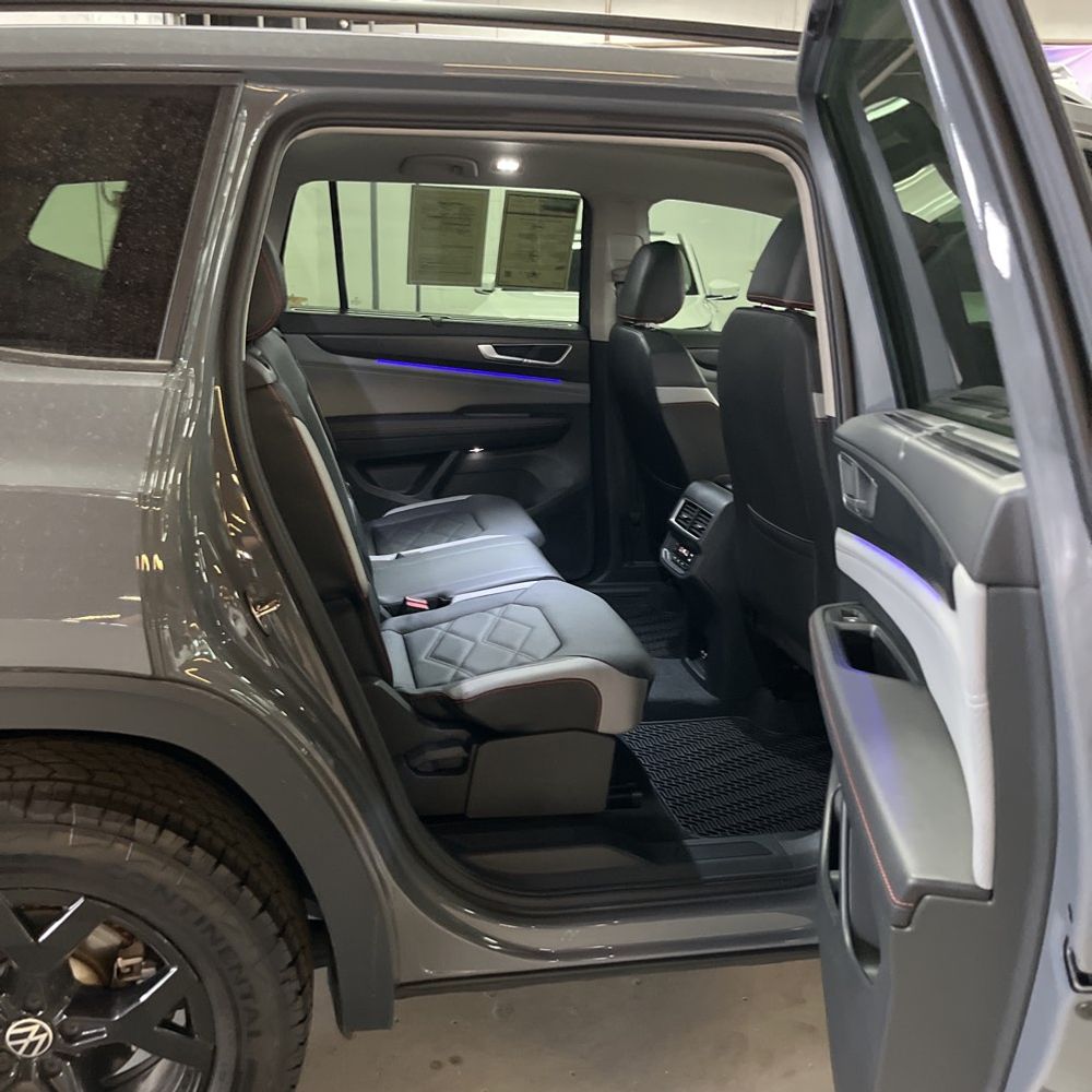 2025 Volkswagen Atlas Peak Edition 4Motion