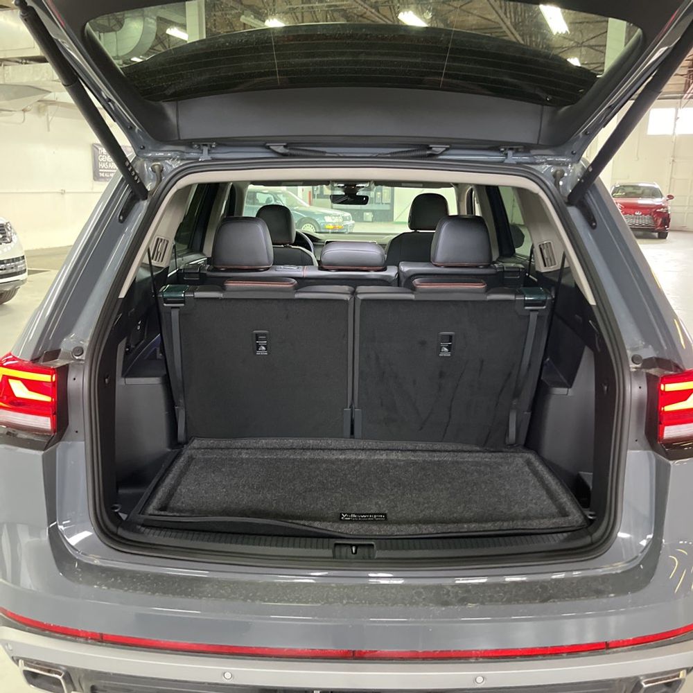 2025 Volkswagen Atlas Peak Edition 4Motion