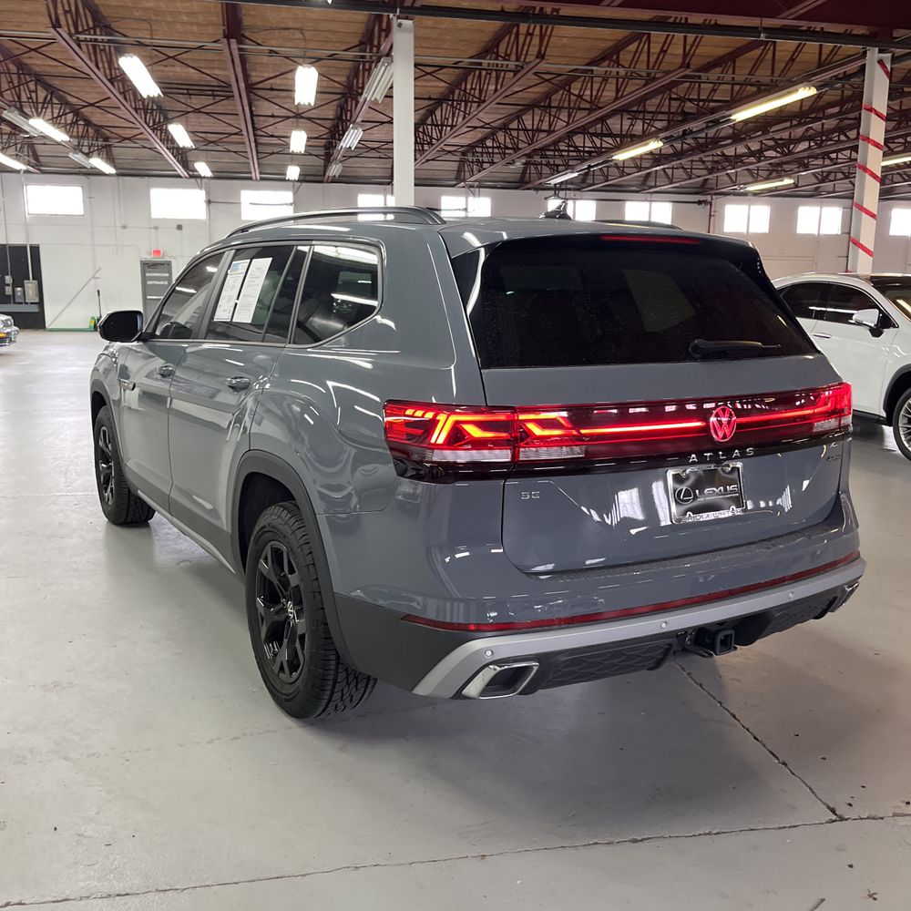 2025 Volkswagen Atlas Peak Edition 4Motion