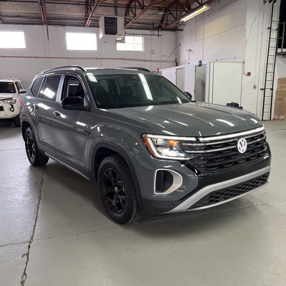 2025 Volkswagen Atlas Peak Edition 4Motion