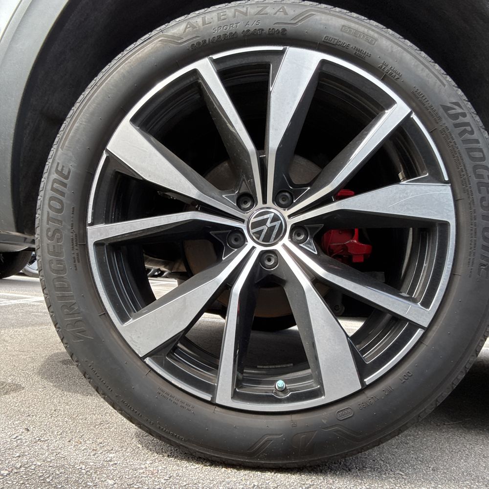 2024 Volkswagen Atlas Cross Sport SEL Premium R-Line 4Motion