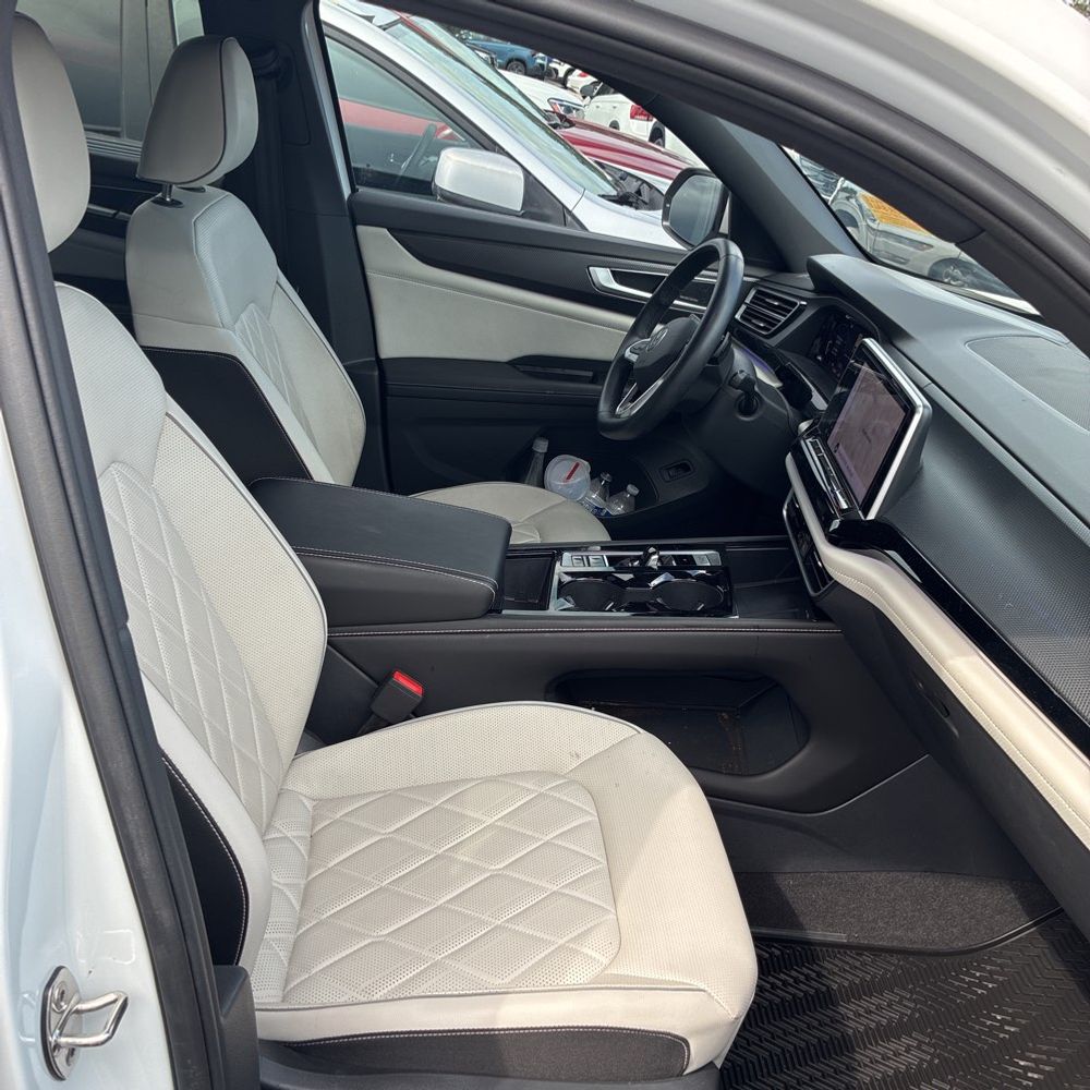 2024 Volkswagen Atlas Cross Sport SEL Premium R-Line 4Motion