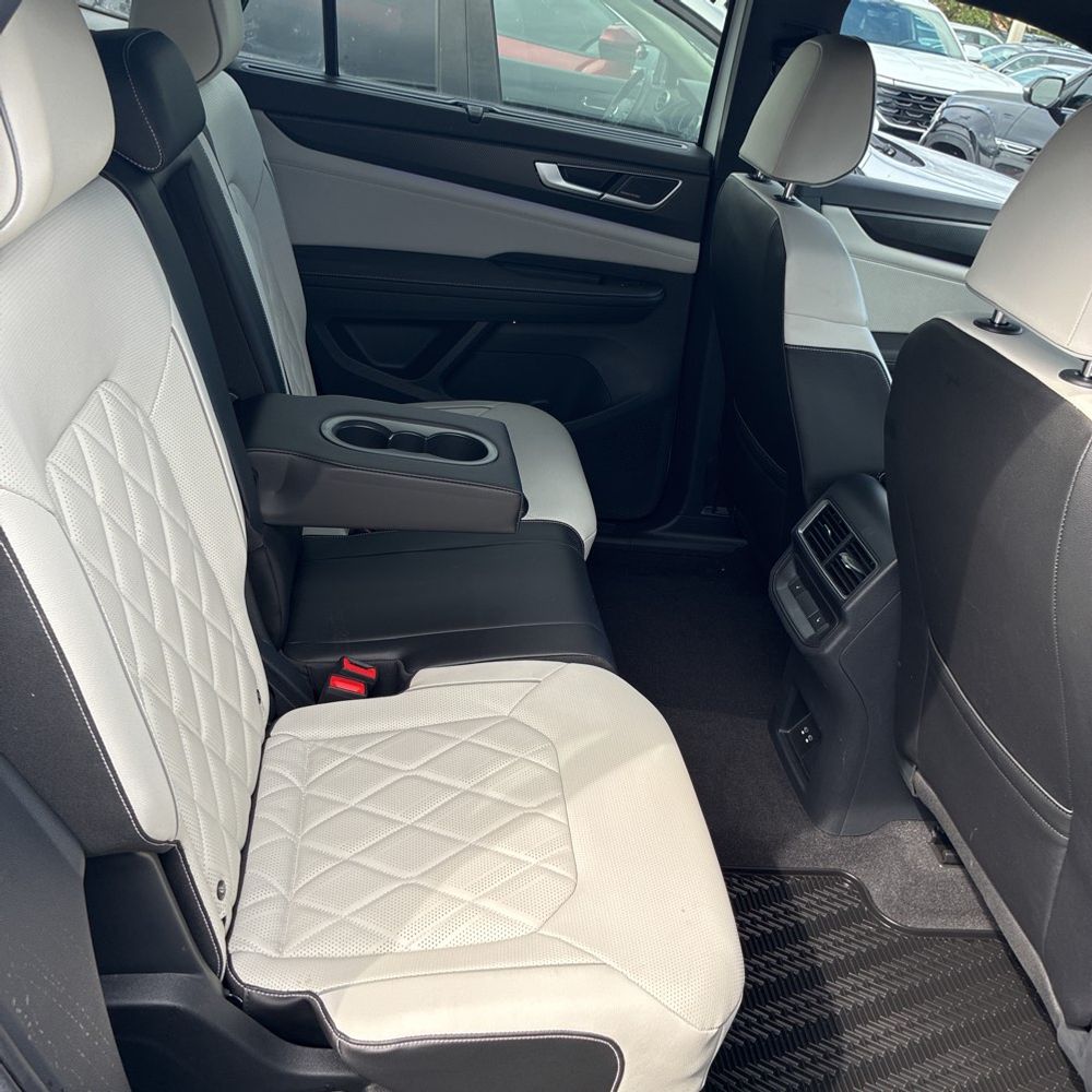 2024 Volkswagen Atlas Cross Sport SEL Premium R-Line 4Motion