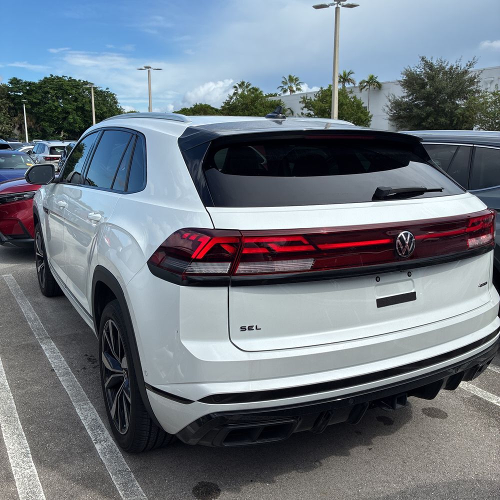 2024 Volkswagen Atlas Cross Sport SEL Premium R-Line 4Motion