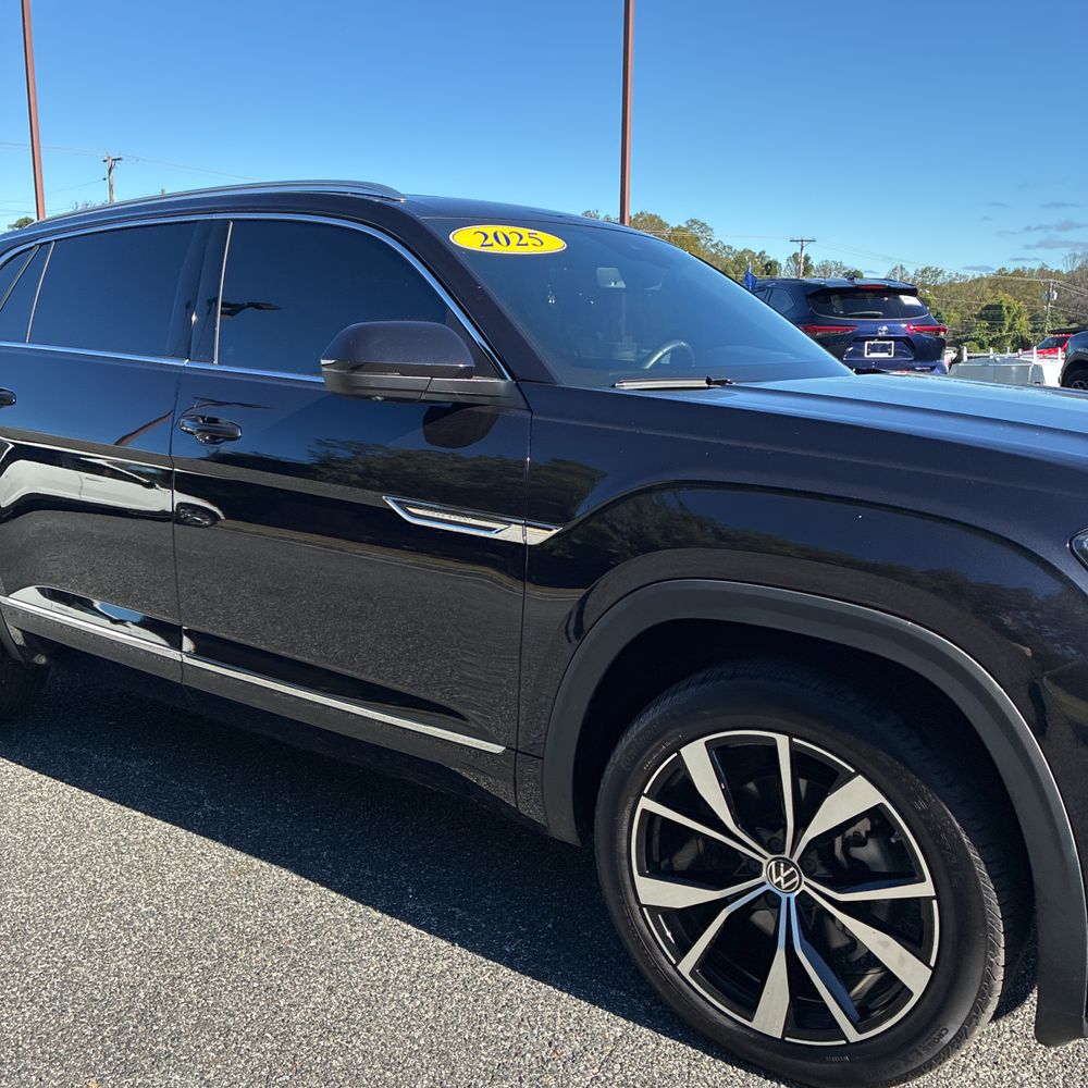 2025 Volkswagen Atlas Cross Sport SEL Premium R-Line 4Motion