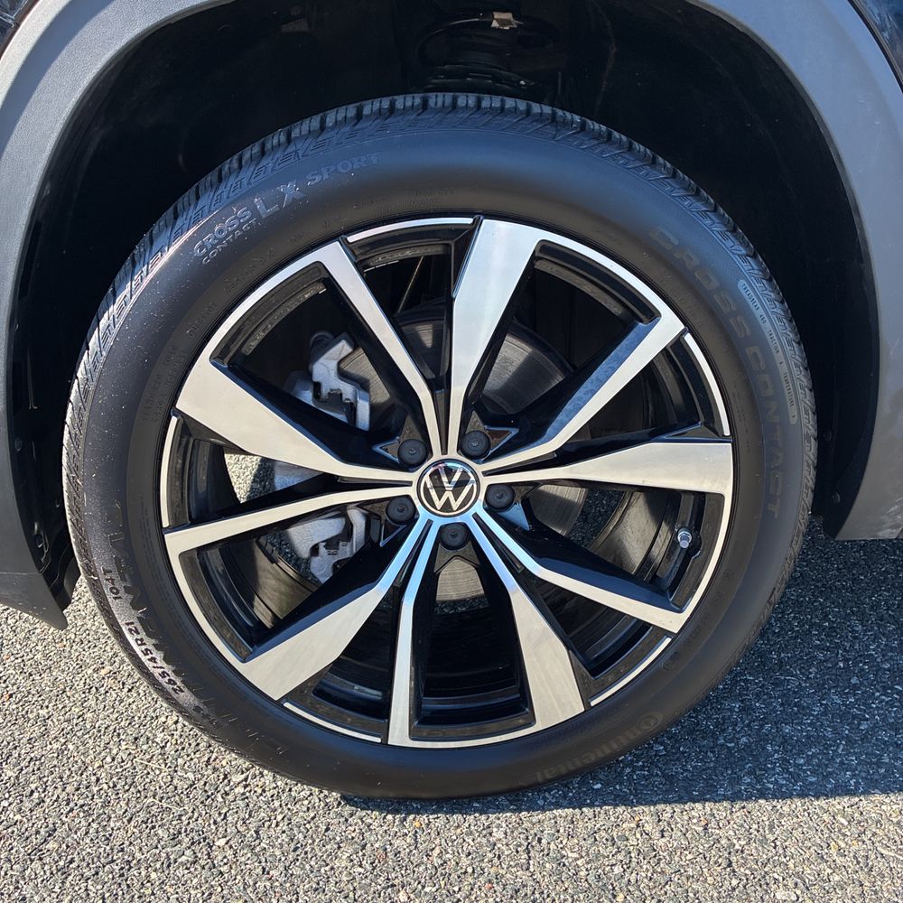 2025 Volkswagen Atlas Cross Sport SEL Premium R-Line 4Motion