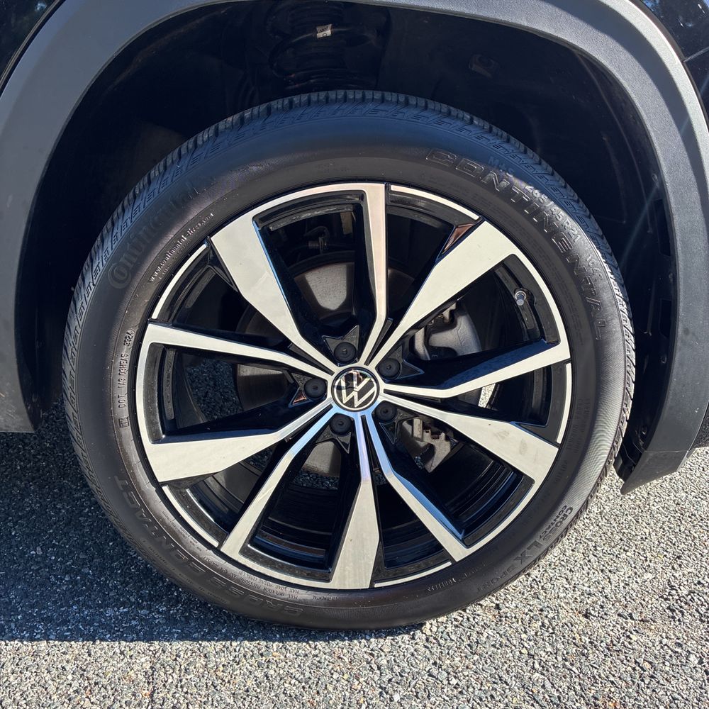 2025 Volkswagen Atlas Cross Sport SEL Premium R-Line 4Motion