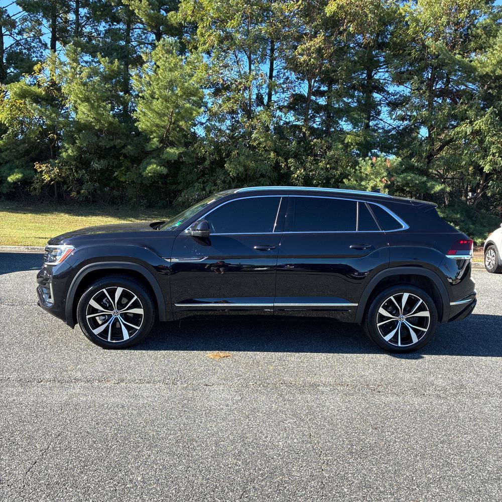 2025 Volkswagen Atlas Cross Sport SEL Premium R-Line 4Motion