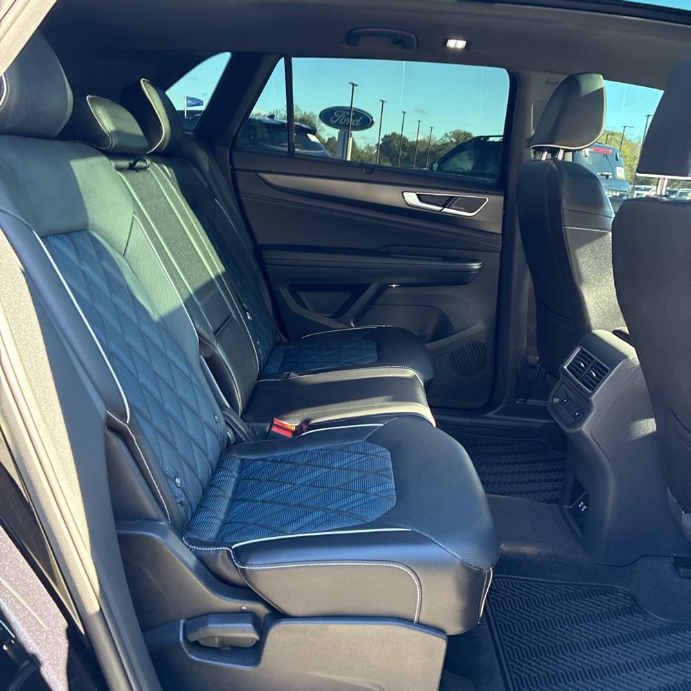 2025 Volkswagen Atlas Cross Sport SEL Premium R-Line 4Motion