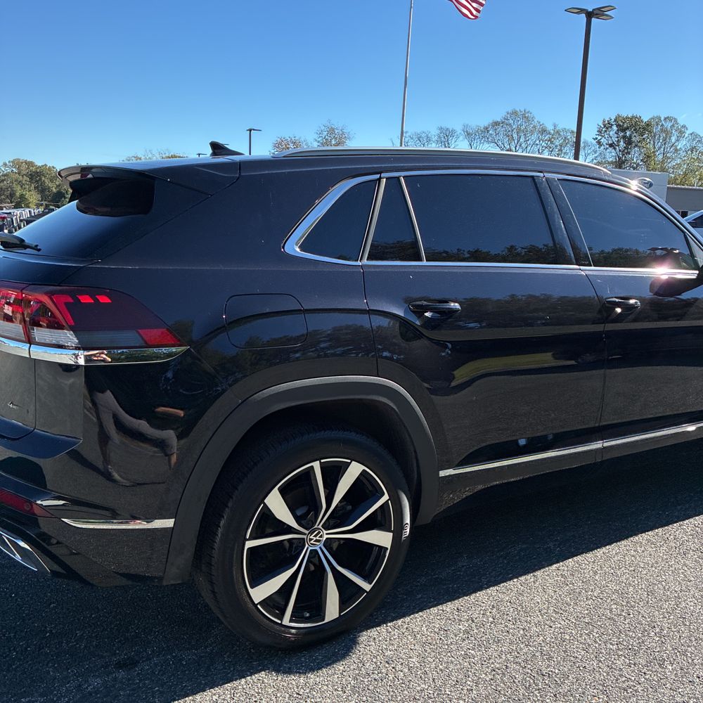 2025 Volkswagen Atlas Cross Sport SEL Premium R-Line 4Motion
