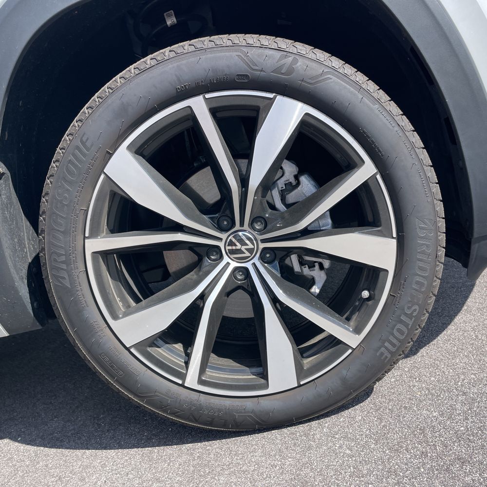 2025 Volkswagen Atlas Cross Sport SEL Premium R-Line 4Motion