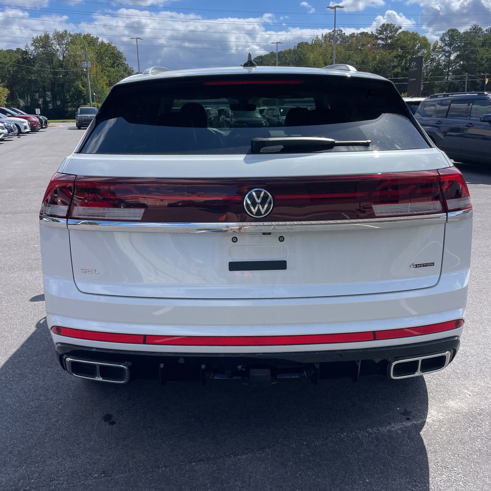 2025 Volkswagen Atlas Cross Sport SEL Premium R-Line 4Motion