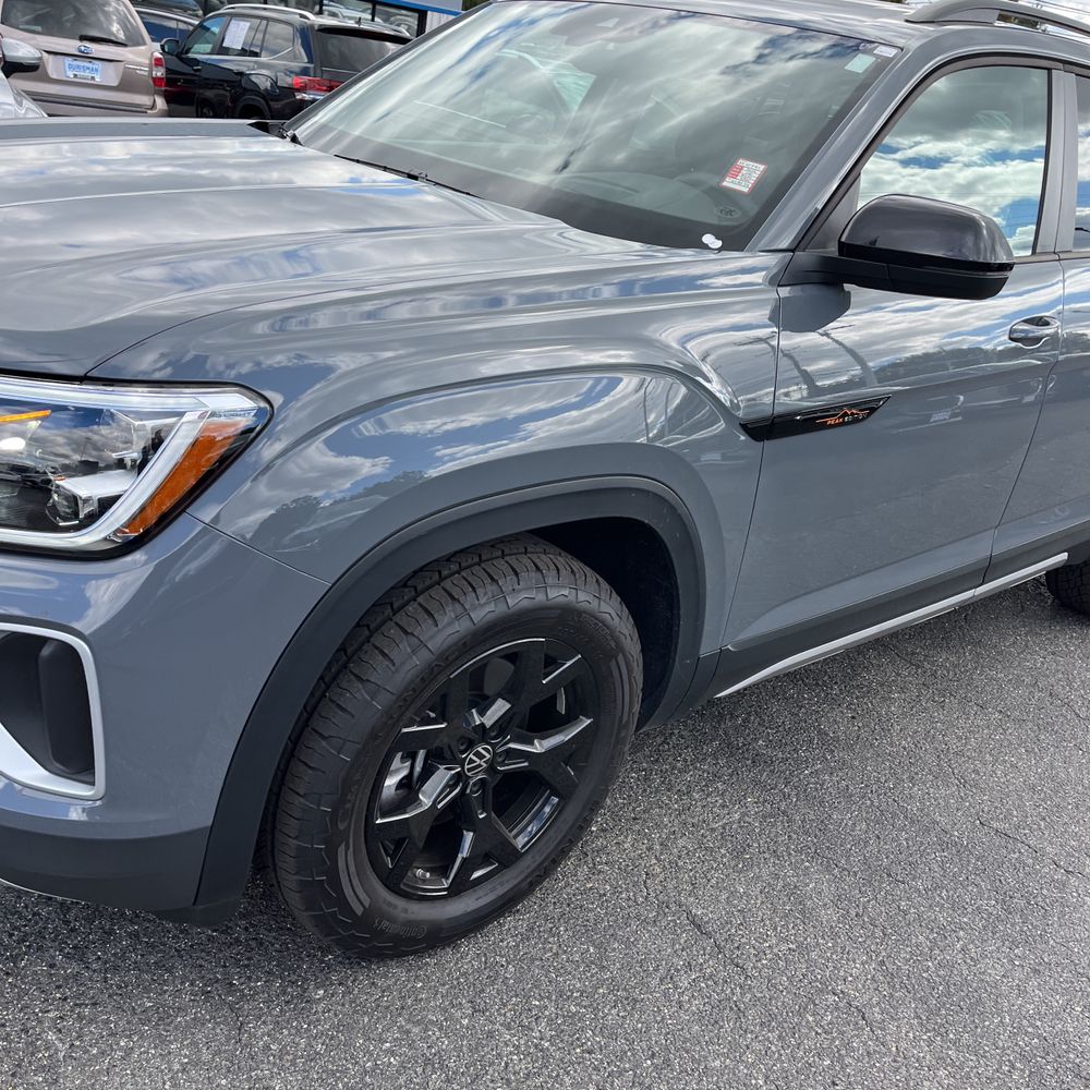 2024 Volkswagen Atlas Peak Edition SEL