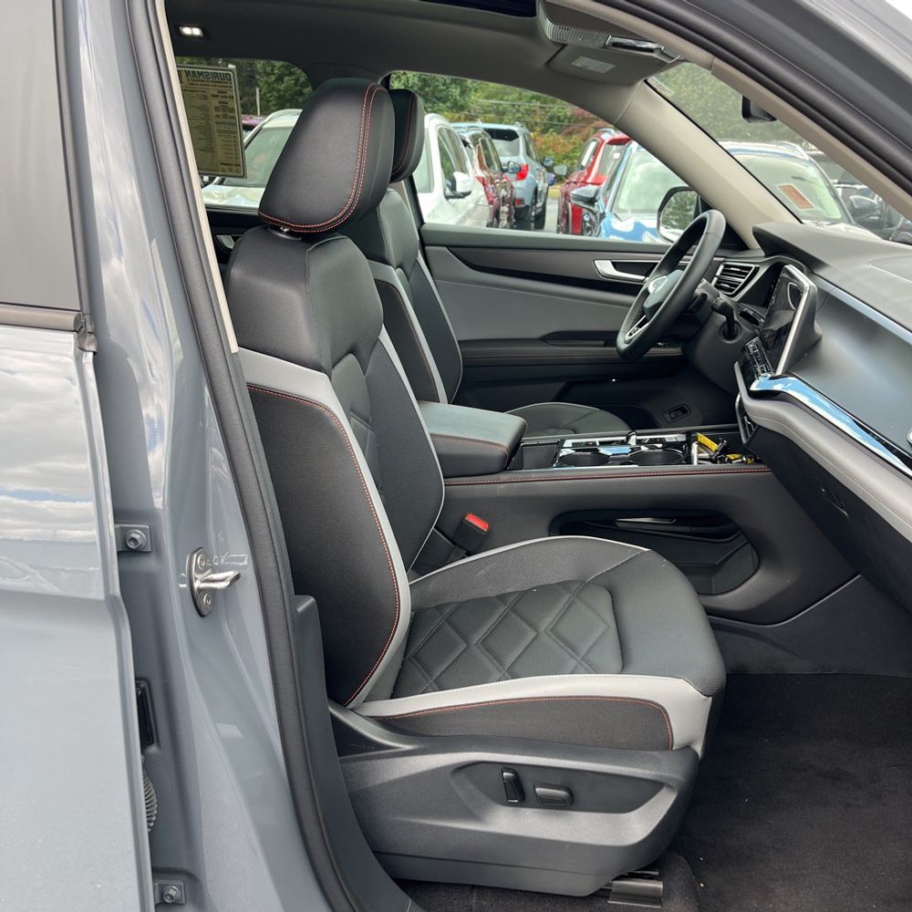 2024 Volkswagen Atlas Peak Edition SEL