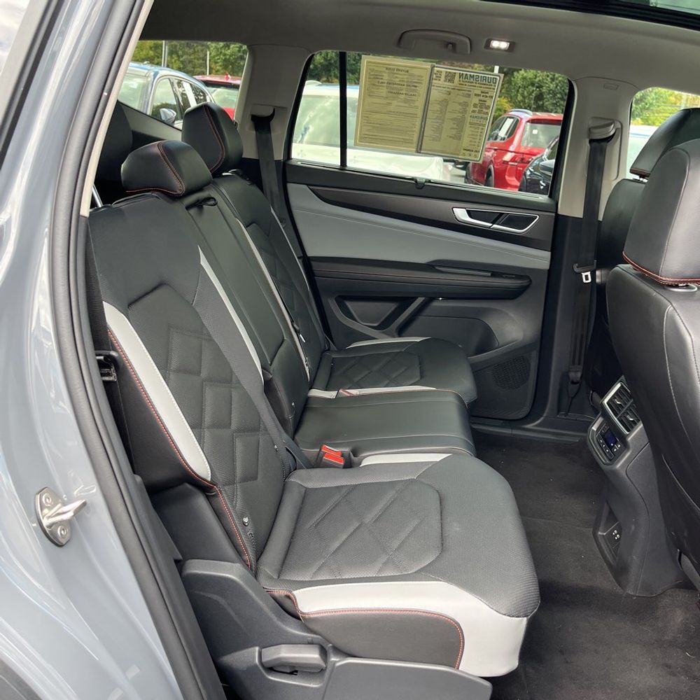 2024 Volkswagen Atlas Peak Edition SEL