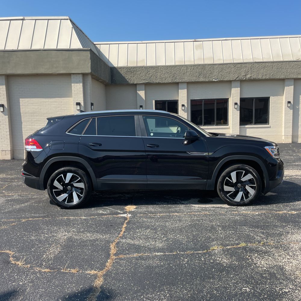 2025 Volkswagen Atlas Cross Sport SE