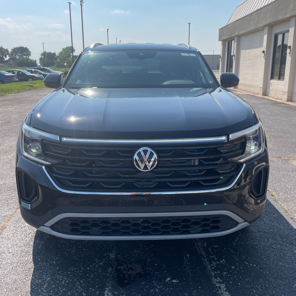 2025 Volkswagen Atlas Cross Sport SE